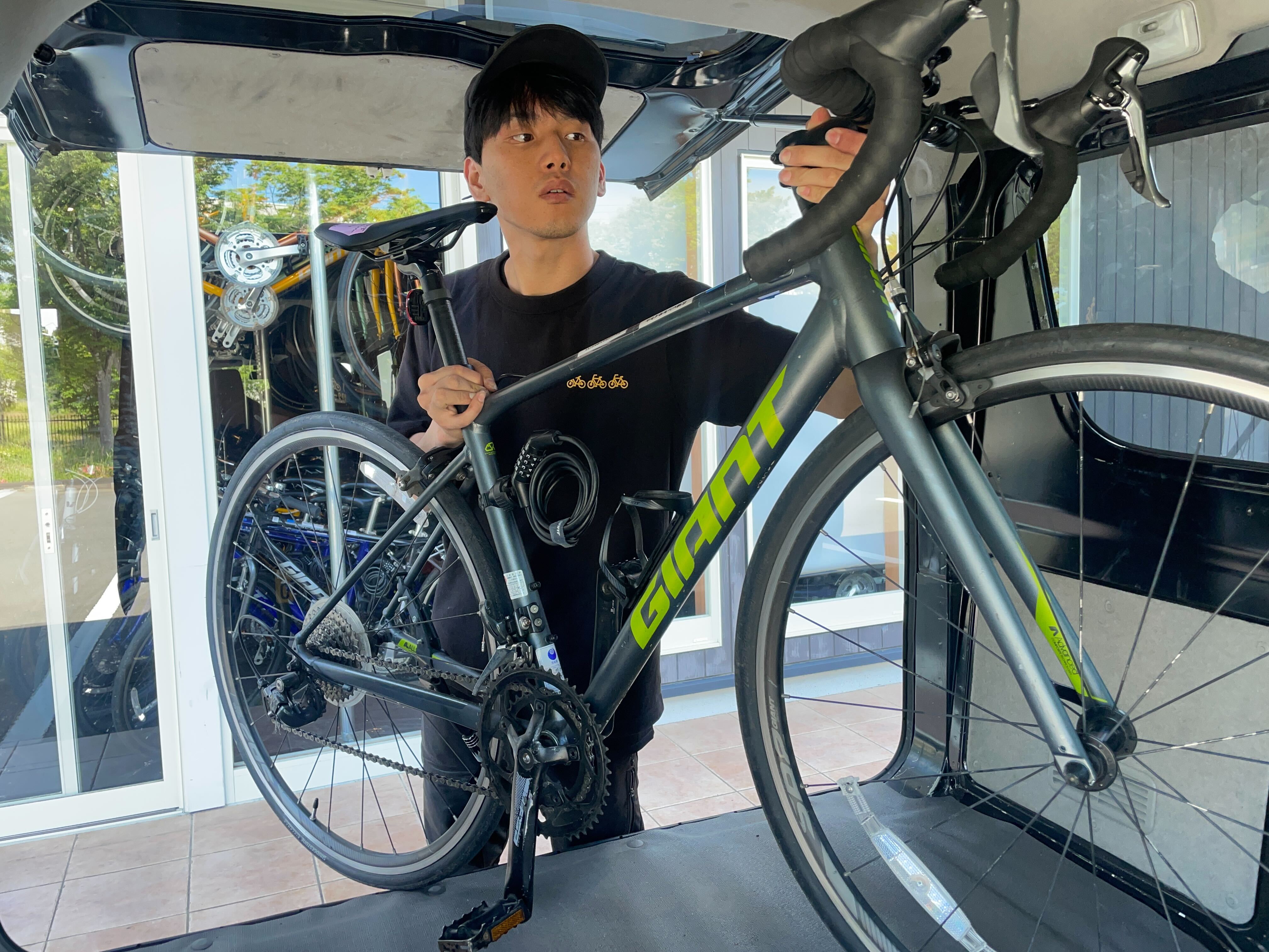 現場での車両配送と運用